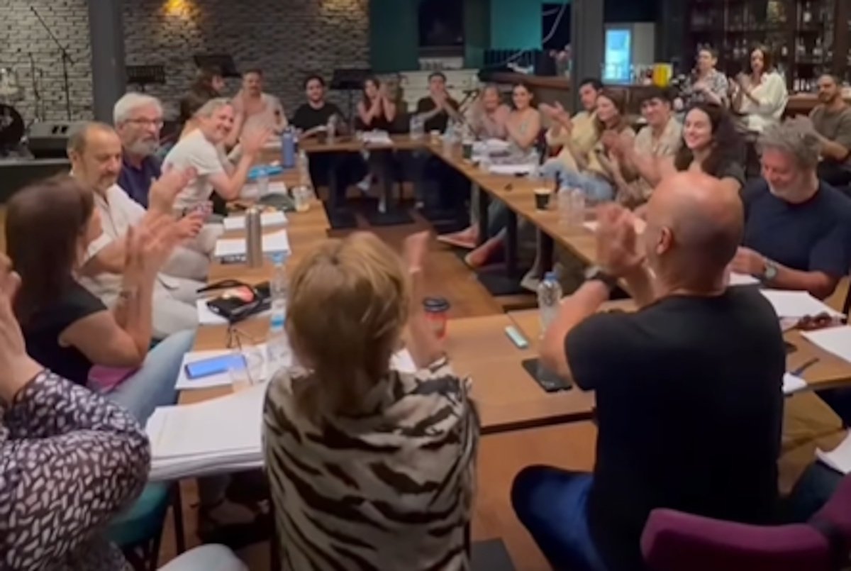 Κρίνο και αγκάθι: Backstage στιγμές από την πρώτη ανάγνωση του σεναρίου