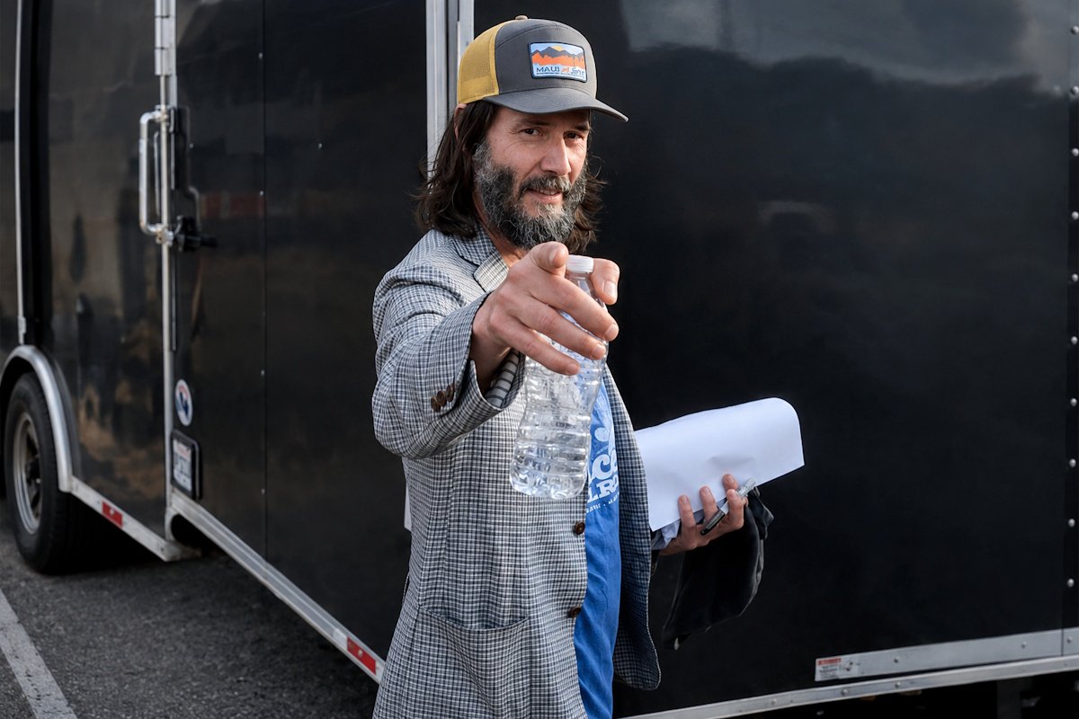 Keanu Reeves: Η νέα sci-fi ταινία του τα έχει όλα! Καρχαρίες, ταξίδι στον χρόνο και χρονική λούπα