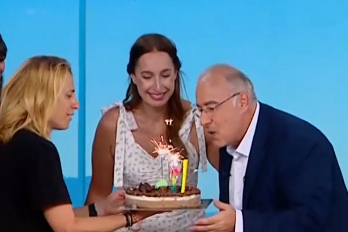 Νίκος Ρογκάκος: Γενέθλια με τούρτα και εκπλήξεις στον αέρα του «Καλοκαίρι Μαζί»