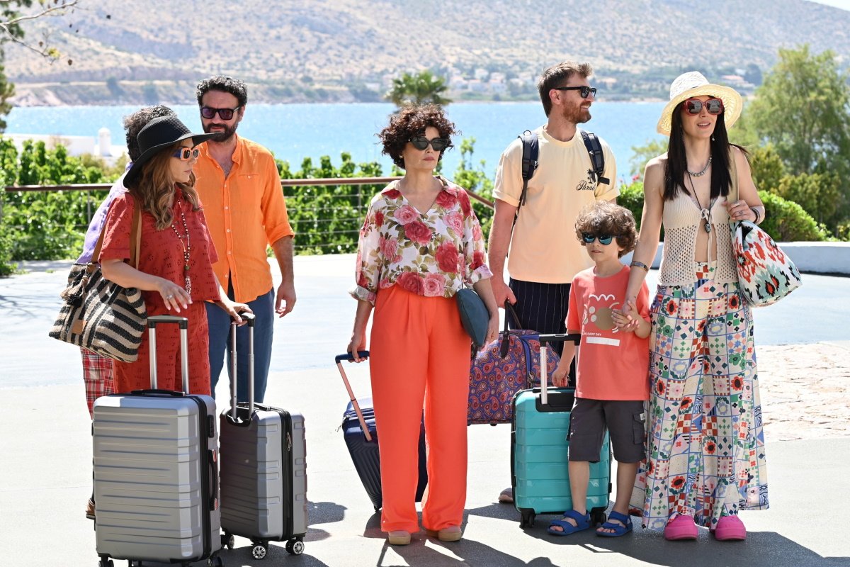 Το σόι σου 8/7: Τριαντάφυλλοι και Χαμπέοι πάνε διακοπές