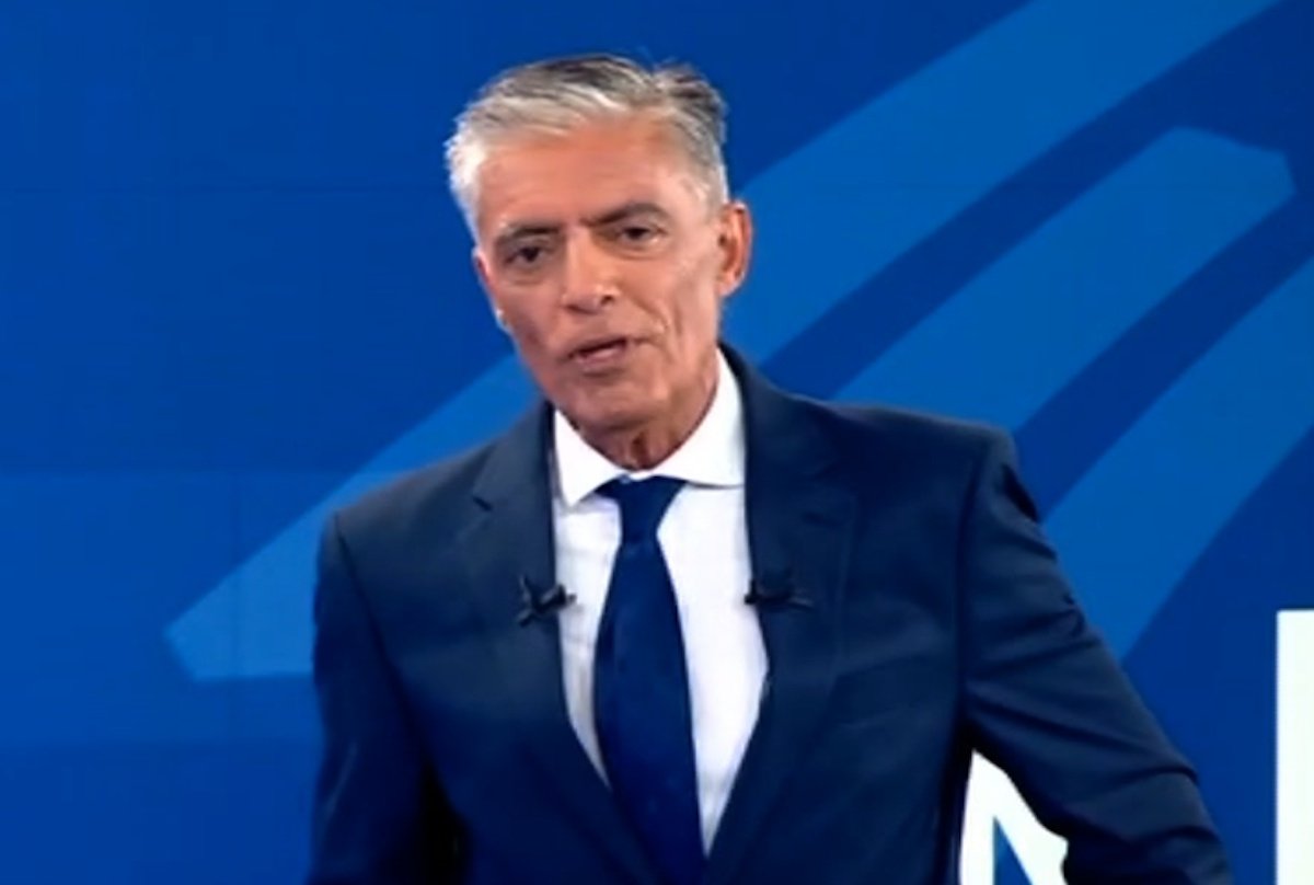 Νίκος Ευαγγελάτος: Έκανε πρεμιέρα στο Mega με το «Live News» – «Είμαστε εδώ ακόμα μία σεζόν»