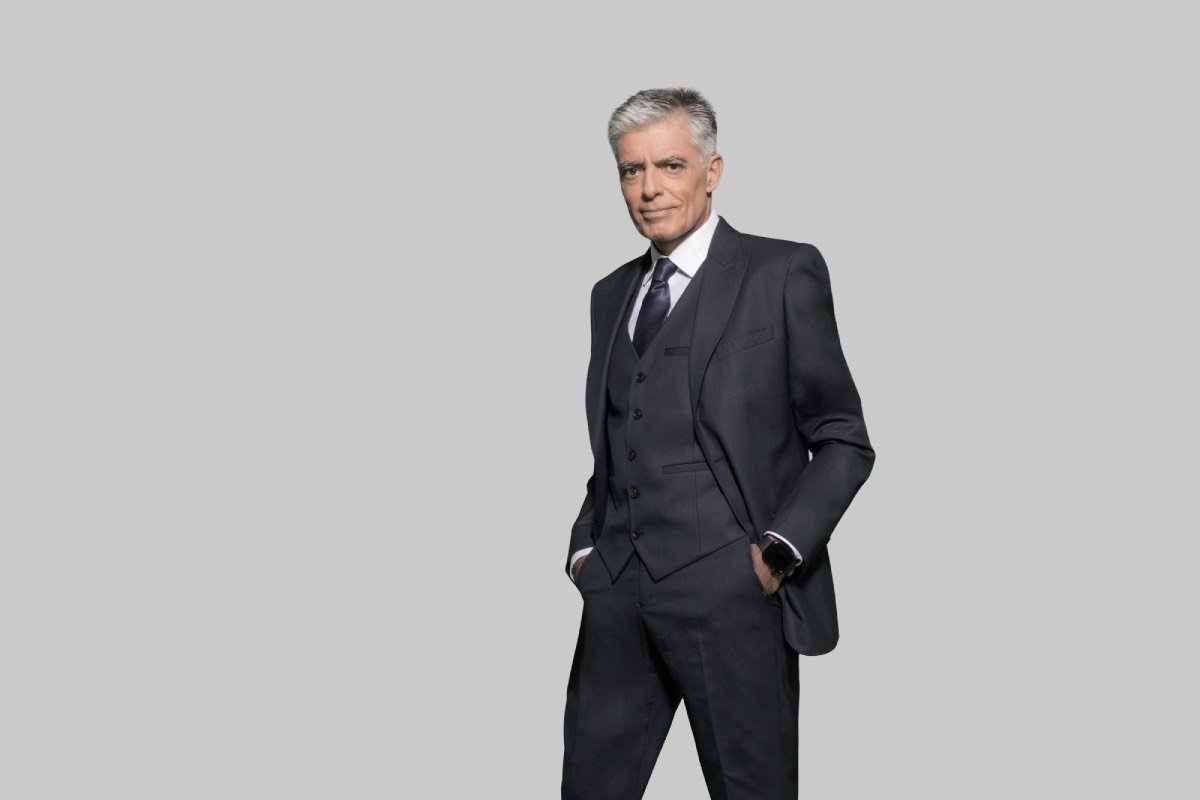 Live News: Ο Νίκος Ευαγγελάτος επιστρέφει στη θέση του – Η ημερομηνία της πρεμιέρας στο MEGA