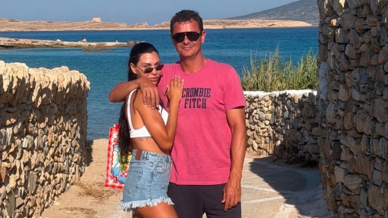 Αντώνης και Ιωάννα Σρόιτερ: Οι διακοπές στις Κυκλάδες και το χιουμοριστικό σχόλιο