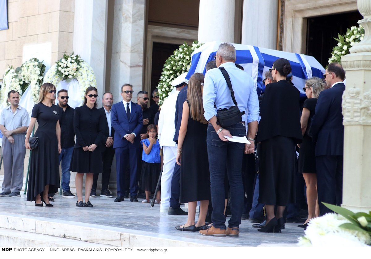 Γιάννης Βαρβιτσιώτης: Το τελευταίο αντίο στη Μητρόπολη Αθηνών