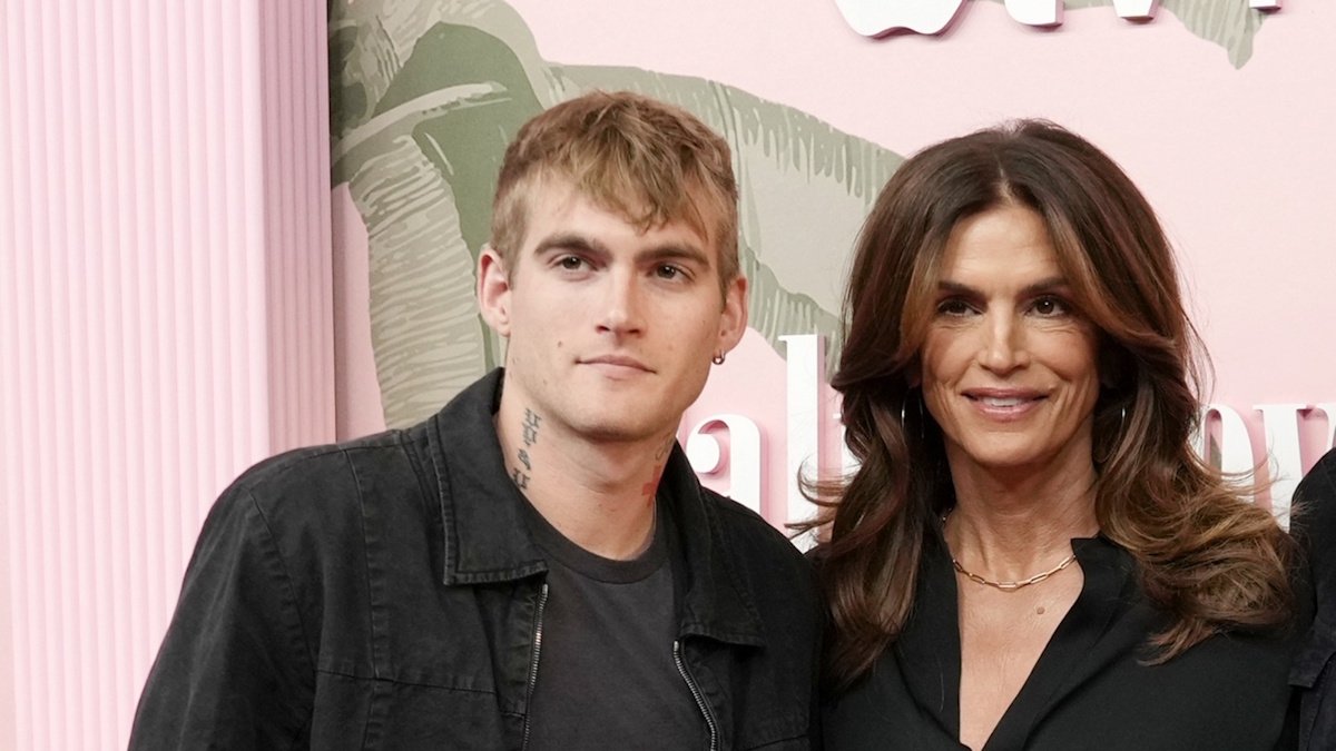 Πέθανε ο γιος της Cindy Crawford: Νοσηλευόταν σε κέντρο απεξάρτησης