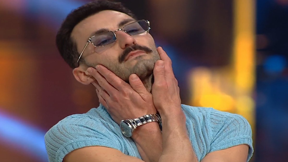 GNTM: Έμεινε αξέχαστος στο Χ για τις πόζες του – «Περνά το κρας, φέρσου φυσιολογικά»