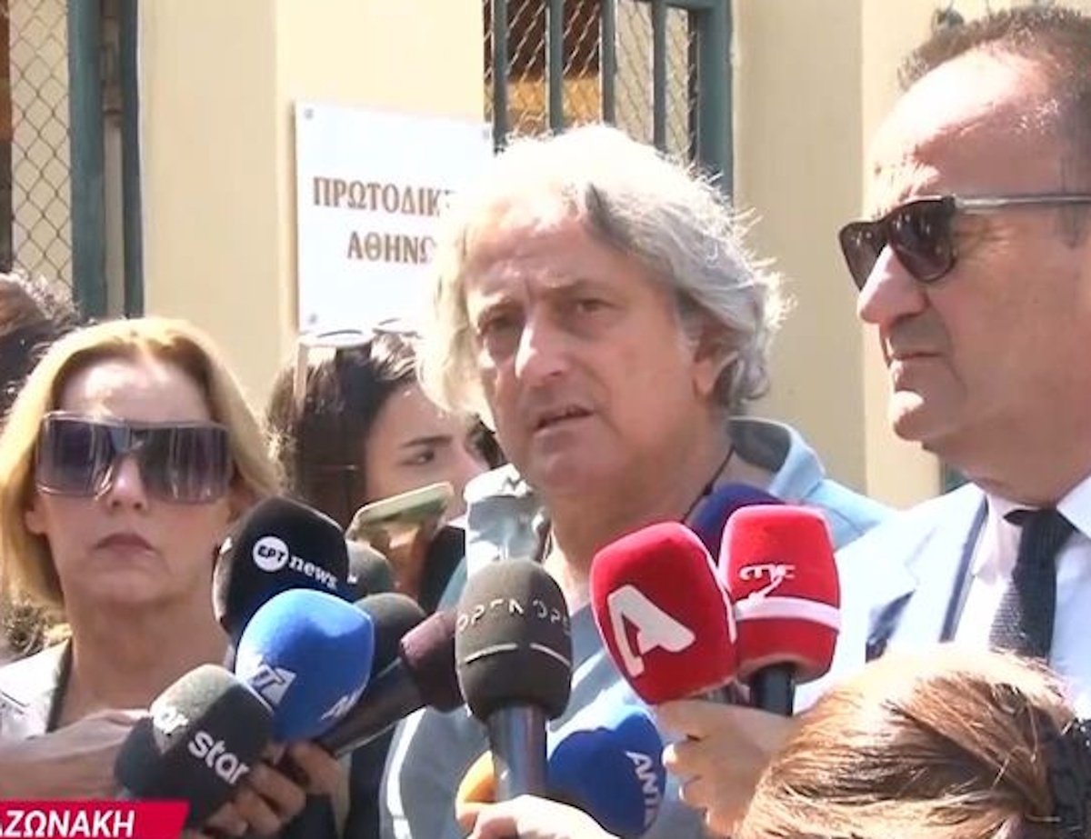 Γιώργος Μαζωνάκης: «Ευχαριστώ που με ξεφτιλίζετε – Να σταματήσετε τον διασυρμό μου» λέει ο υπνωτιστής