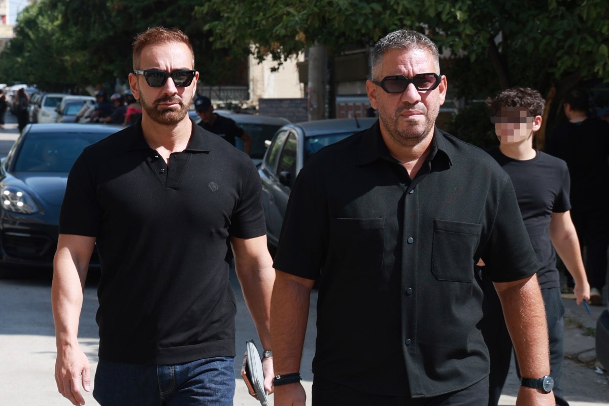 Νίκος Κοκλώνης: Στη Νίκαια για να αποχαιρετήσει τον Γιώργο Μαζωνάκη