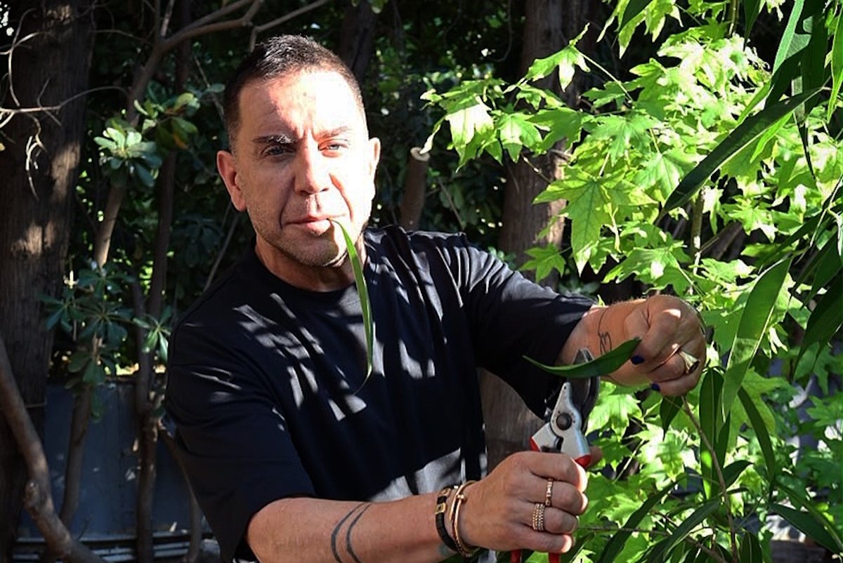 Γιώργος Μαζωνάκης: Στο «μικροσκόπιο» χρήματα, κινητά και φωτογραφίες – Τι ζητούν οι γιατροί στον Κορυδαλλό και η κρίσιμη κατάθεση του υπνοθεραπευτή