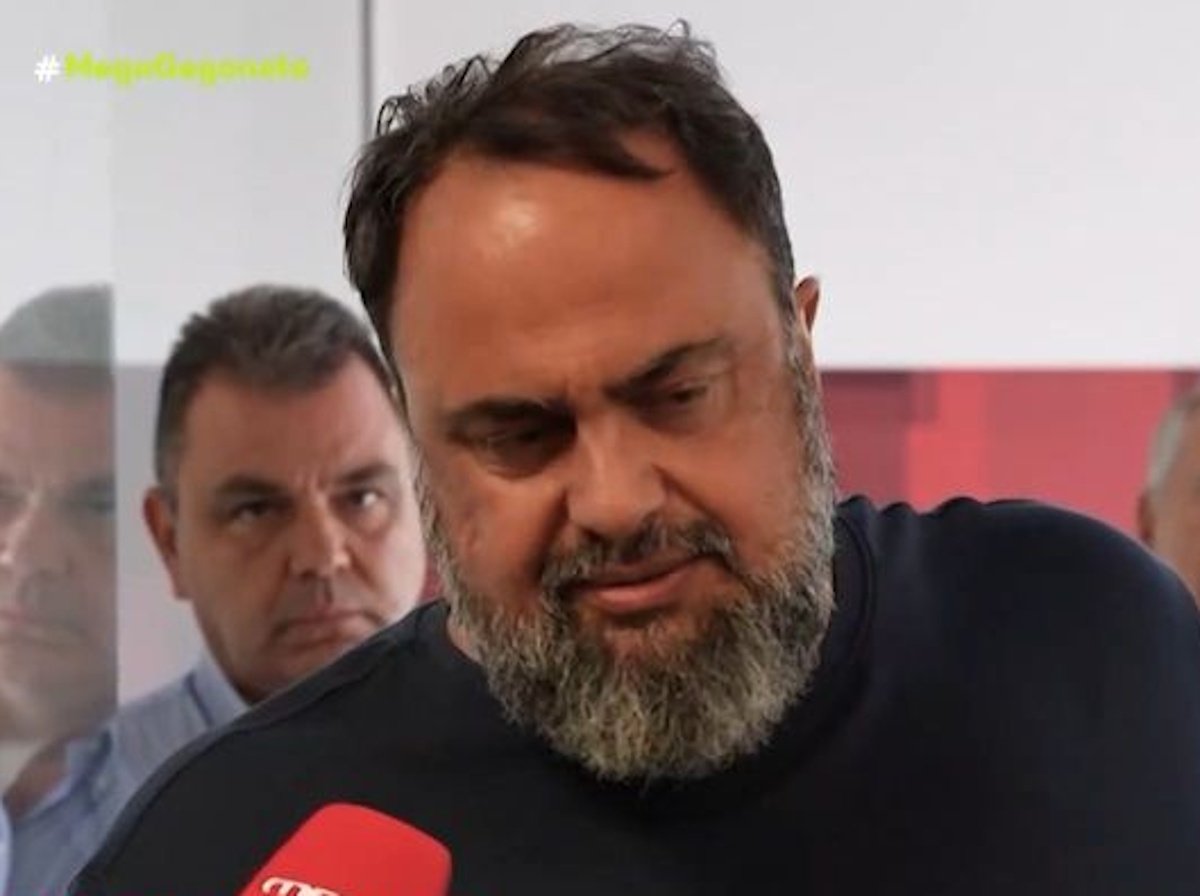 MEGA NEWS 104.6: Αγιασμός στα νέα στούντιο παρουσία του Βαγγέλη Μαρινάκη