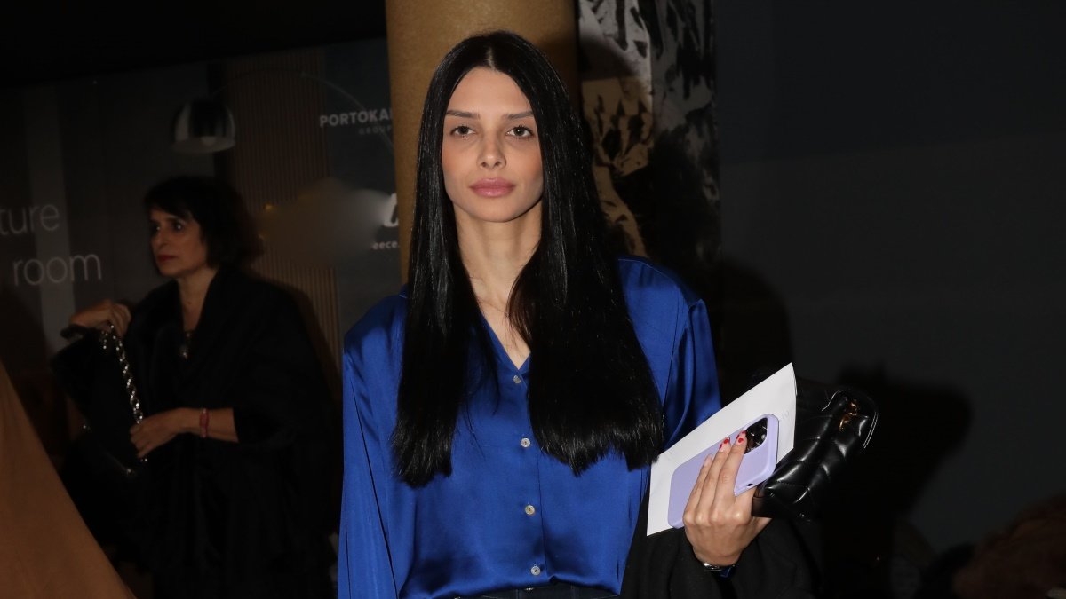 Άννα Μπεζάν: Εφιαλτική στιγμή στον δρόμο – «Βρέθηκα εκατοστά από το να καρφωθώ σε δέντρο»