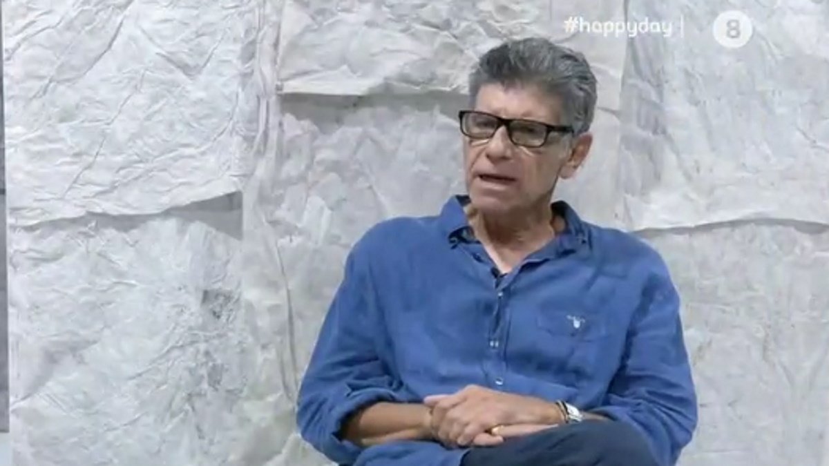 Γιάννης Μπέζος: «Οι Σούπερ Ήρωες είναι η τελευταία μεγάλη σειρά που κάνω – Κουράστηκα, δεν με γοητεύει πια»