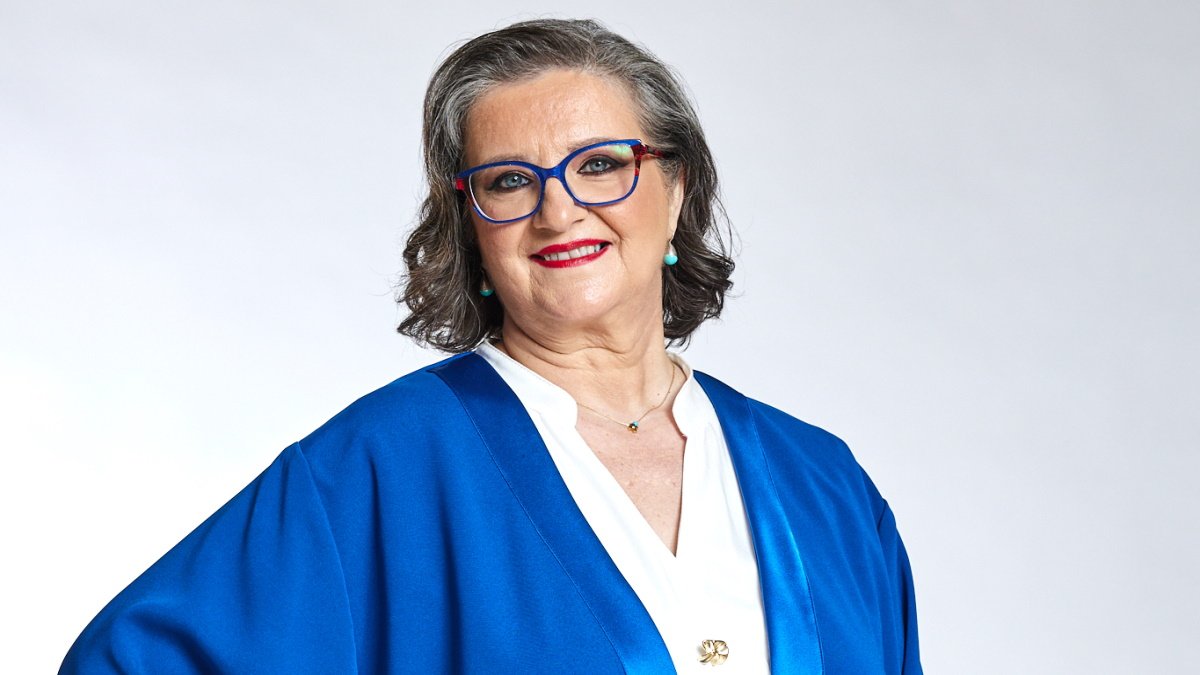The Chase: Αυτή είναι η κ. «ΠανταΞέρει» – Γνωρίστε τη νέα Chaser του τηλεπαιχνιδιού του Mega