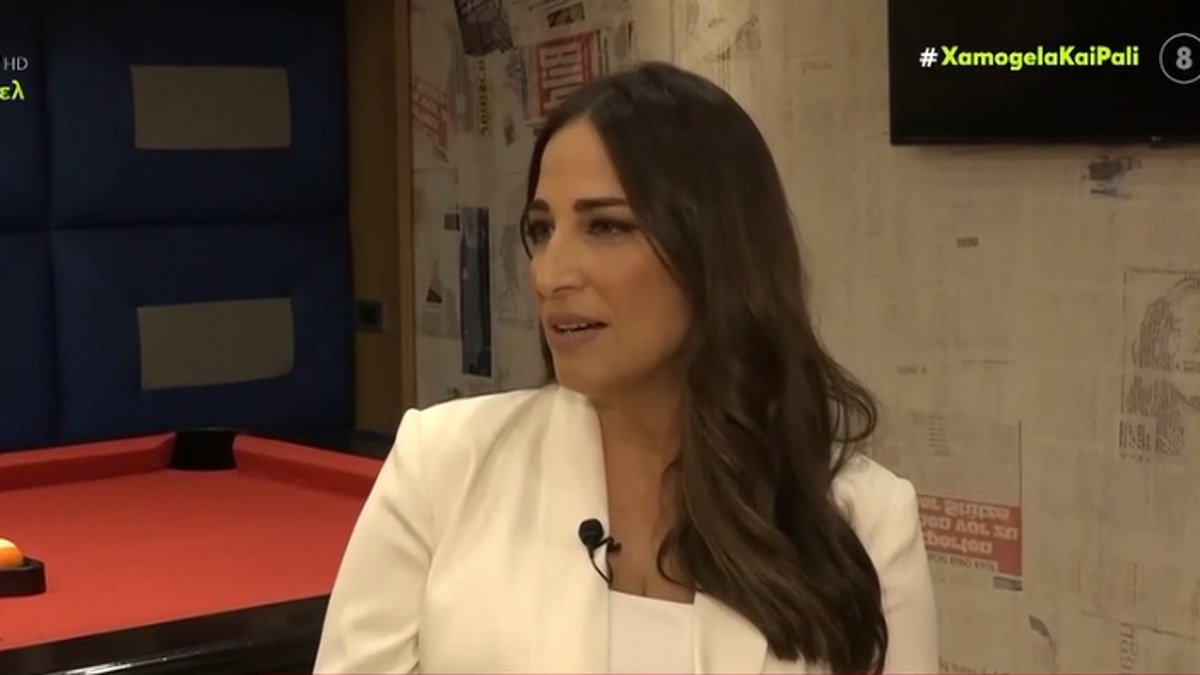 Δώρα Αναγνωστοπούλου: «Έχω κλάψει γιατί θα ήθελα να ήμουν εκεί, ωστόσο αισθάνομαι ότι η σχέση με τα παιδιά μου είναι ουσιαστική»