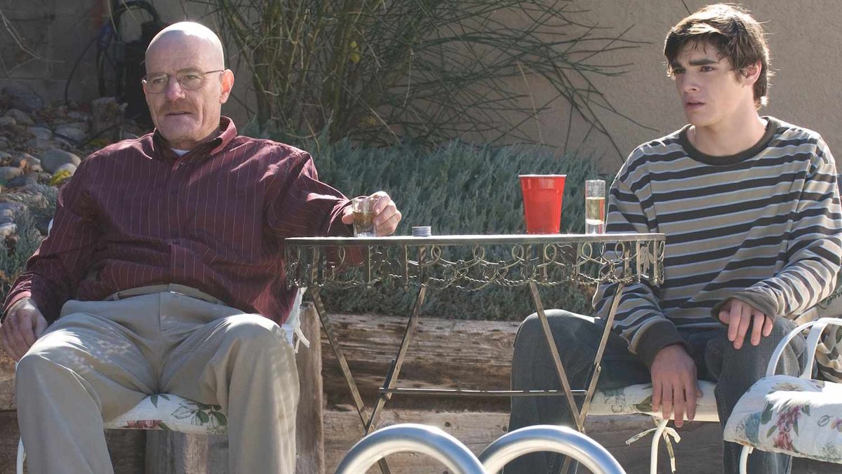 Bryan Cranston: Ραγίζει καρδιές η ανάρτησή του για την αυτοκτονία του RJ Mitte – «Θα μου λείψεις, γιε μου»