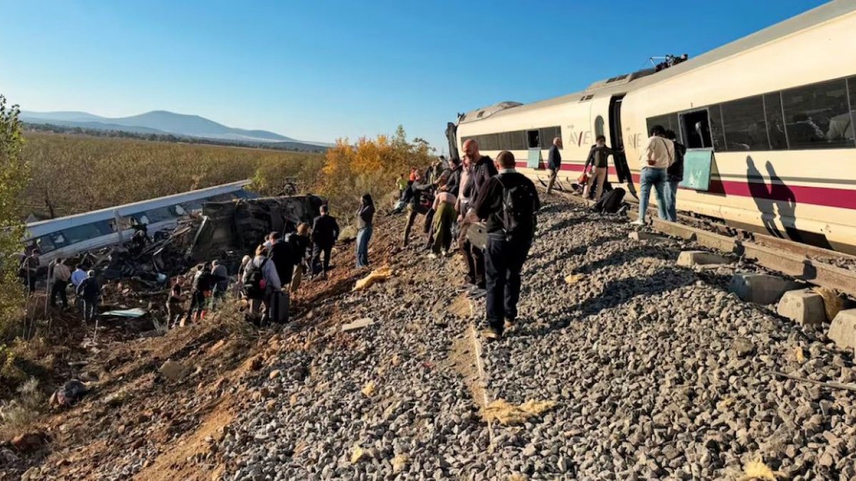 Τραγωδία στην Ισπανία: Τουλάχιστον 30 νεκροί από τη σύγκρουση δύο τρένων υψηλής ταχύτητας – Εικόνες καταστροφής