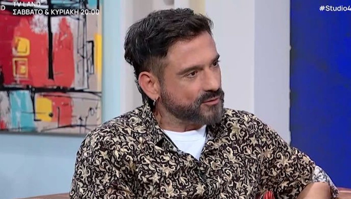 Μάνος Καζαμίας: «Έκανα ξυλοπόδαρα στην Ερμού για να επιβιώσω και μας κυνηγούσαν»