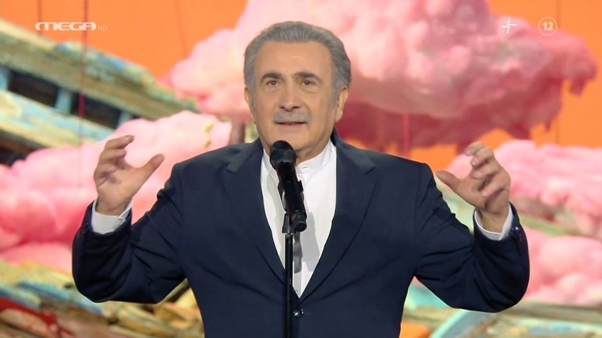 Αλ Τσαντίρι Νιουζ: Επικός Λαζόπουλος για Βίσση – Καρβέλα στο comeback του – «Ευτυχώς, εγώ τα γράφω, εγώ τα λέω»