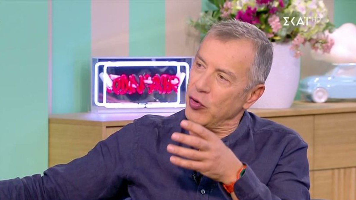 Σταύρος Θεοδωράκης: «Ο Θεοδωράκης είναι ρόλος – Δεν έχω συμβιβαστεί με την απουσία – Το θέμα της μακροζωίας με έχει απασχολήσει»